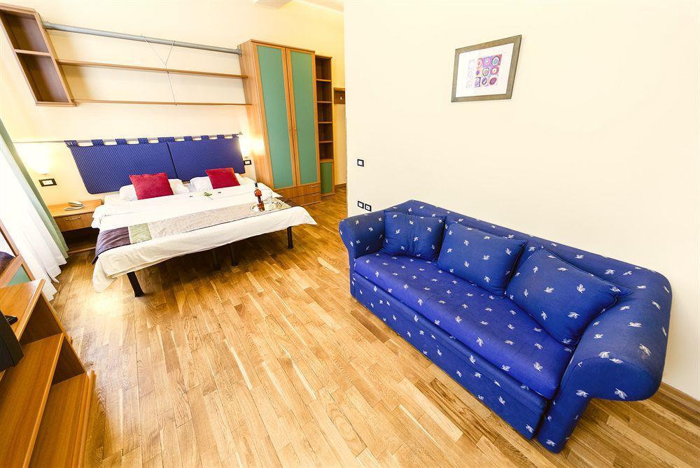 Central Hotel Tiepolo Prága Kültér fotó