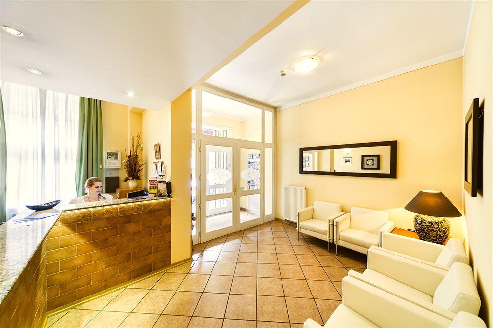 Central Hotel Tiepolo Prága Kültér fotó