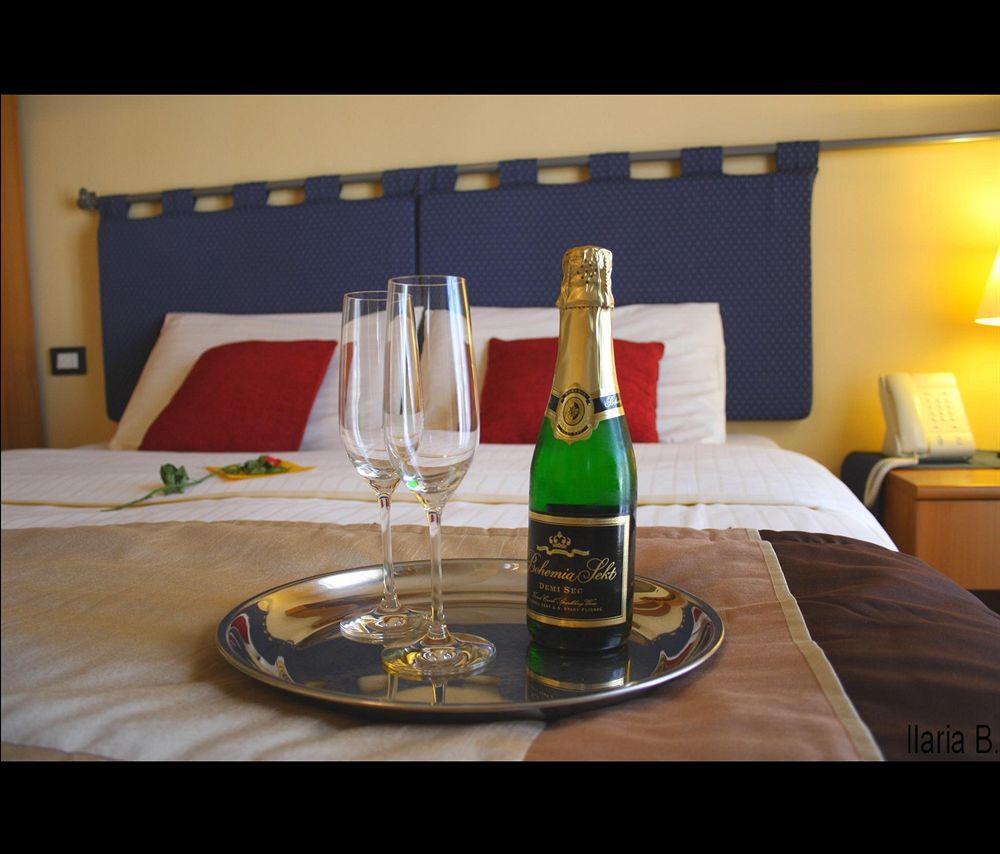 Central Hotel Tiepolo Prága Kültér fotó